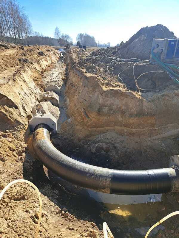 Montaz armatury gazowej w wykopie betonowym
