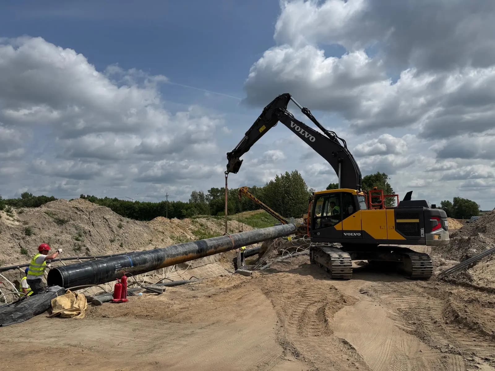 Montaż rurociągu stalowego — prace instalacyjne